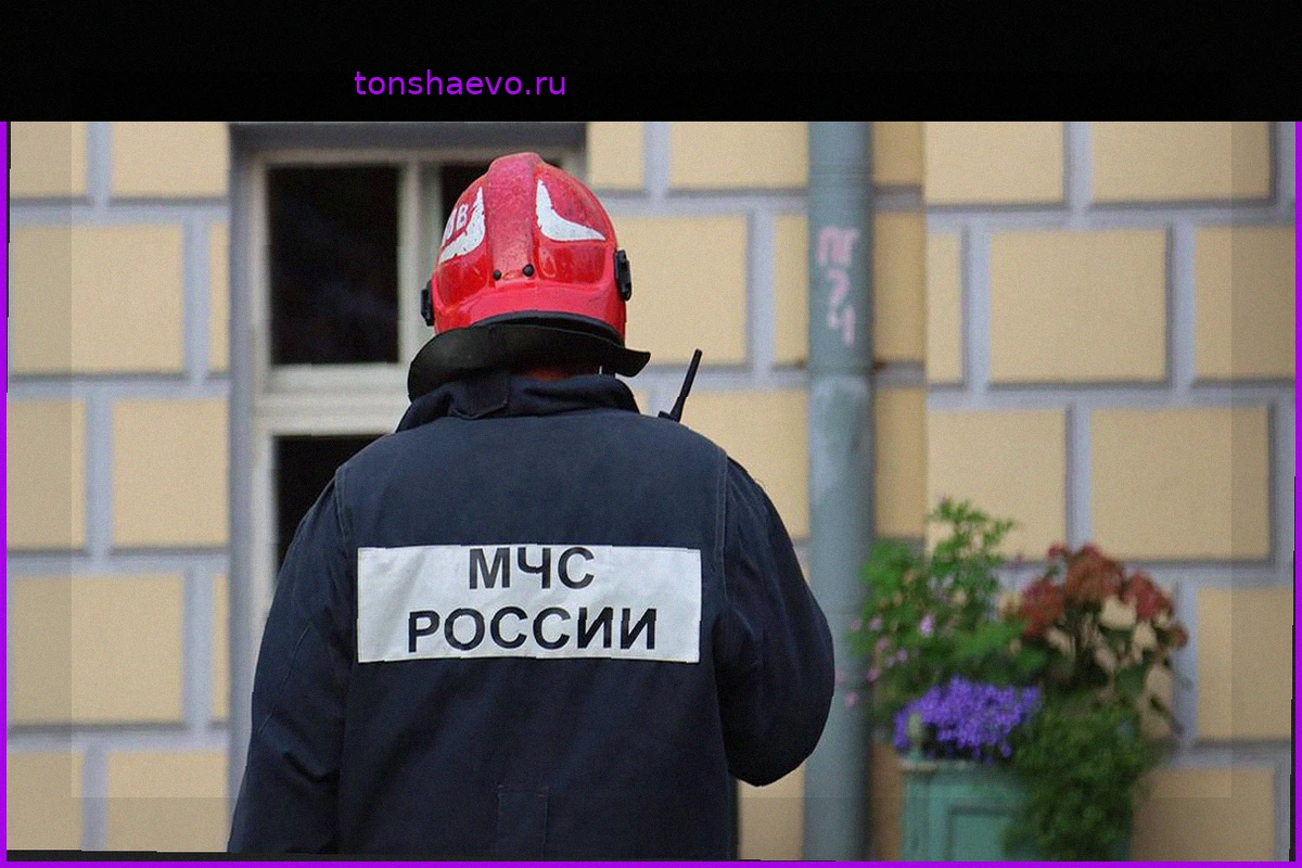 Крупный пожар в Бисерти: семь жилых домов охвачены огнем в Свердловской области