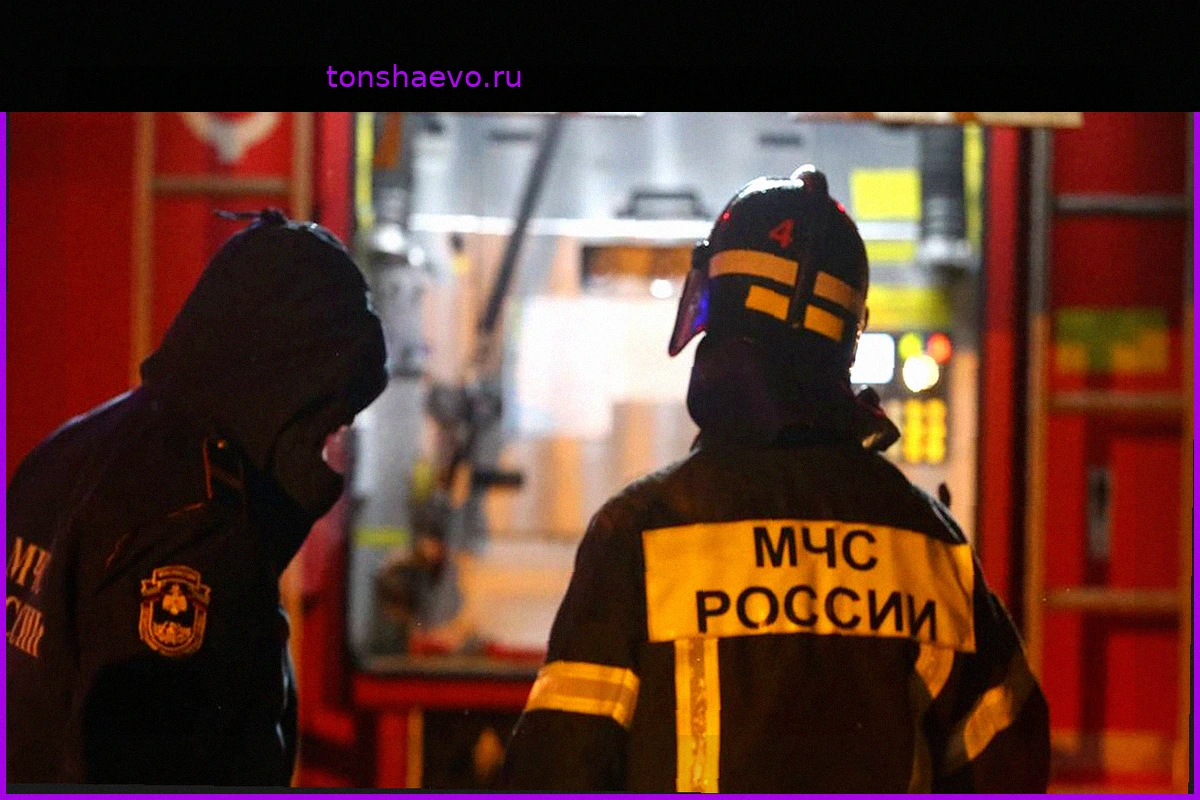 В Таганроге уничтожена ракета, обломки вызвали возгорание автомобилей